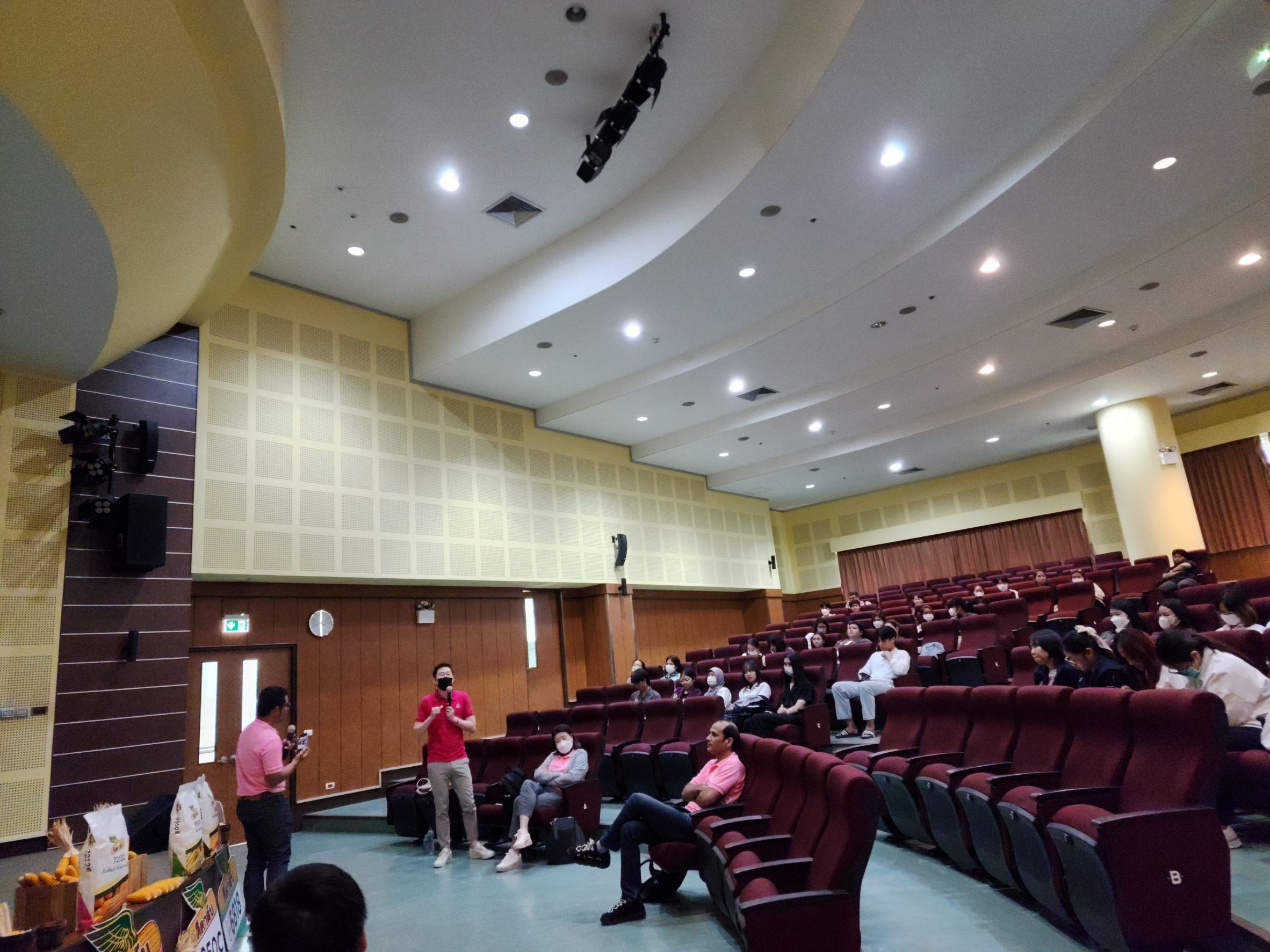 บริษัท ไบเออร์ไทย จำกัด/บริษัท มอนซานโต้ ไทยแลนด์ จำกัด
จัดกิจกรรม "Driving the Future of Plant Breeding" — ภาพที่ 11